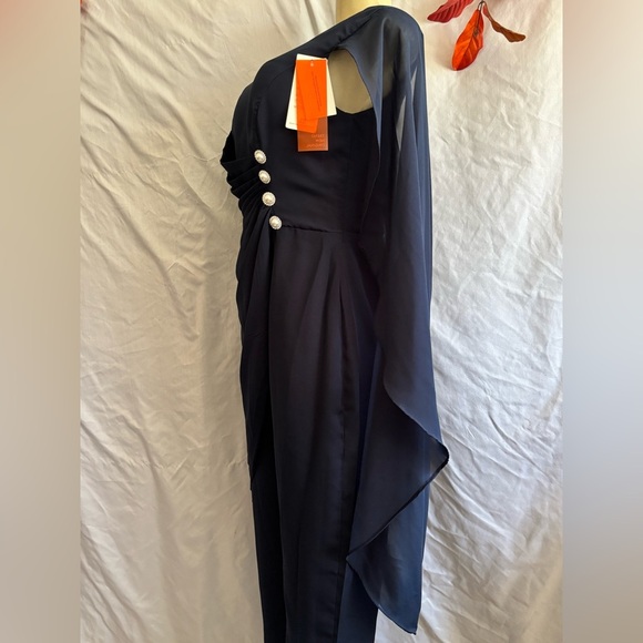 NWT BEAUTIFUL 😍 💙Elegant Navy Jumpsuit💙 - Picture 10 of 15